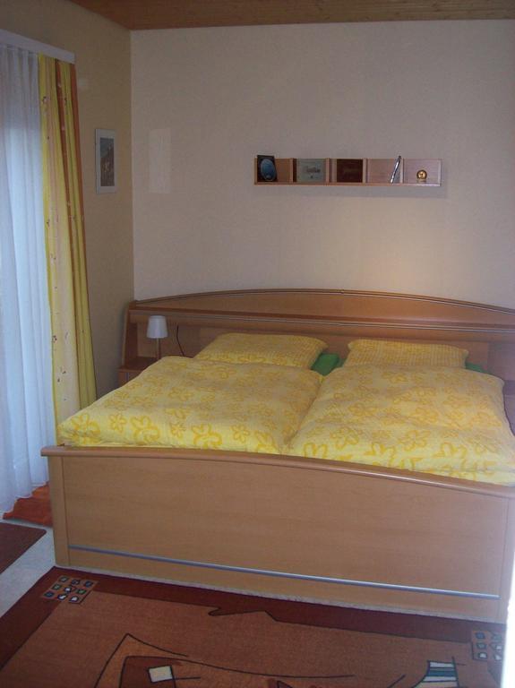 Fewo Benedikta Apartment Бойрон Стая снимка
